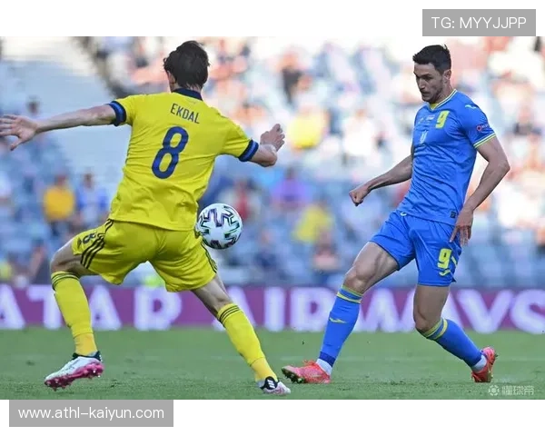 里昂新援亚列姆丘克抵达体检，坦言期待法甲挑战